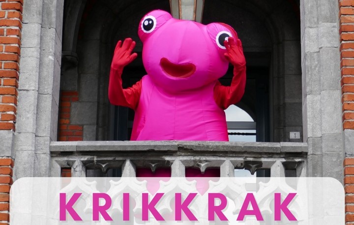 Een mascotte die overal opduikt en mee feest